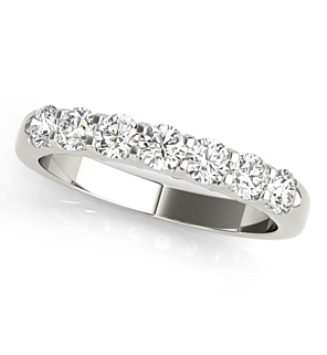 1/2 CT. TW. Coupé 7 Stone Diamond Ring