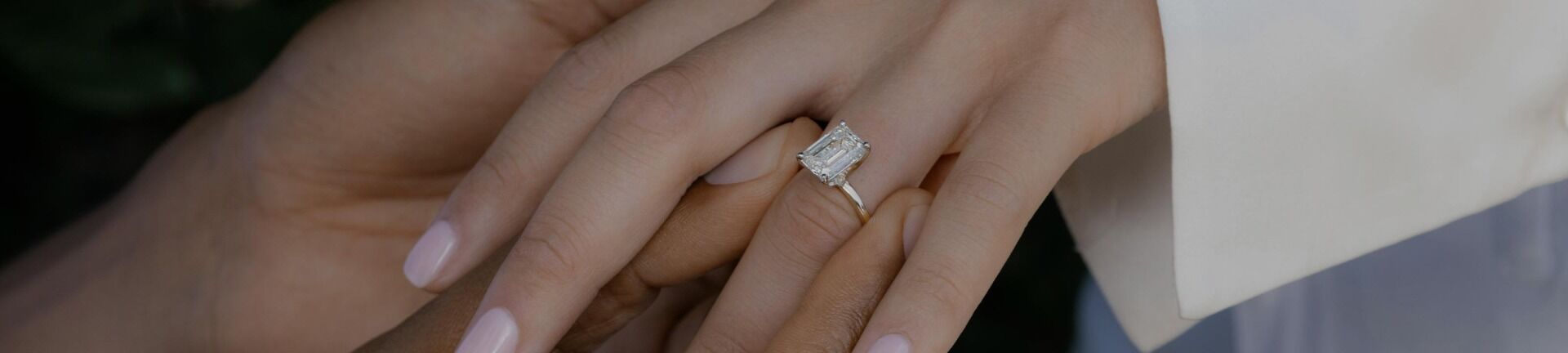 Find Her Ring Size Banner